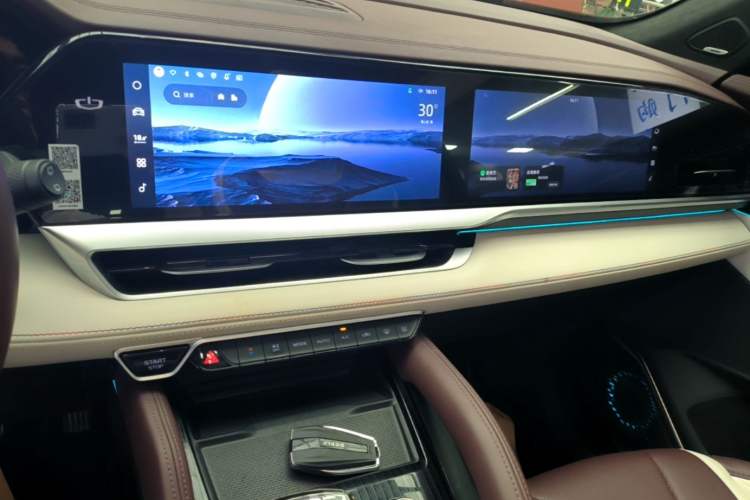 Used Geely Auto Monjaro L 2021 2.0TD DCT EVO Two-Wheel Drive Smart Luxury Version Audio And AC Panel