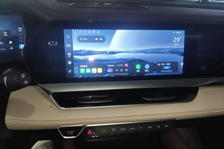 Used Geely Auto Monjaro L 2021 2.0TD DCT EVO Two-Wheel Drive Prestige Version Audio And AC Panel