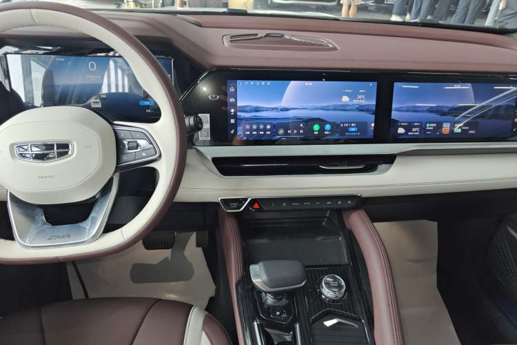 Used Geely Auto Monjaro L 2021 2.0TD High-Power Automatic All-Wheel-Drive Flagship Version Audio And AC Panel