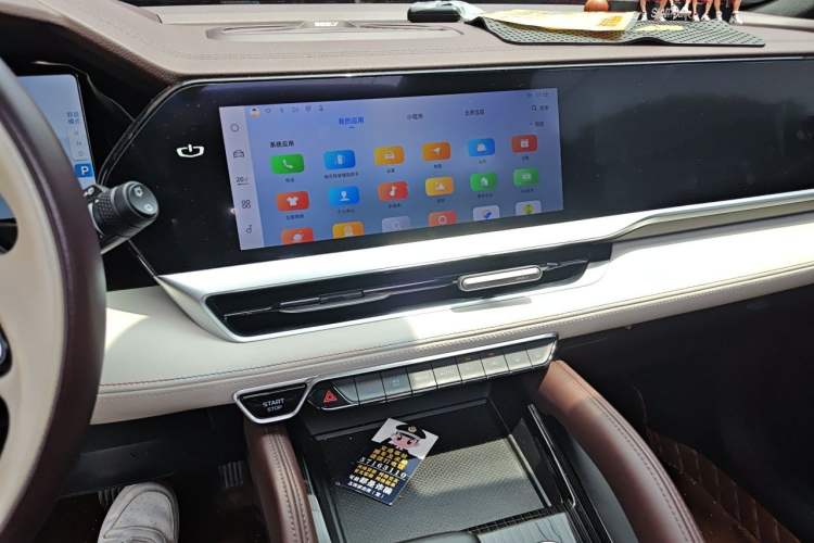 Used Geely Auto Monjaro L 2021 2.0TD DCT EVO Two-Wheel Drive Prestige Version Audio And AC Panel