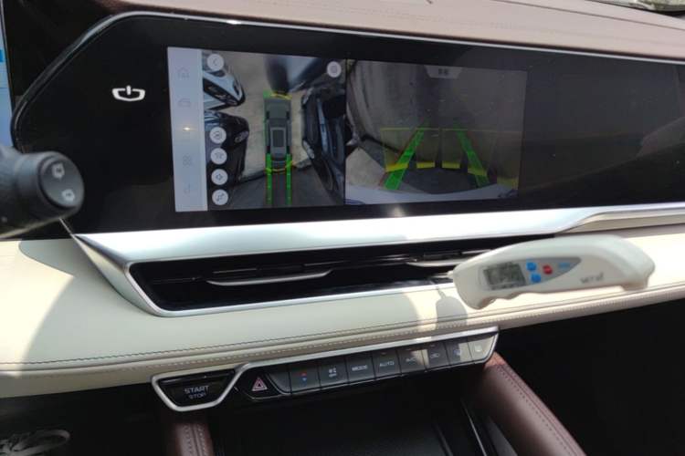 Used Geely Auto Monjaro L 2021 2.0TD High-Power Automatic All-Wheel Drive Luxury Version Audio And AC Panel