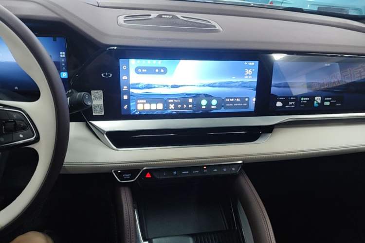 Used Geely Auto Monjaro L 2021 2.0TD DCT EVO Two-Wheel Drive Prestige Version Audio And AC Panel