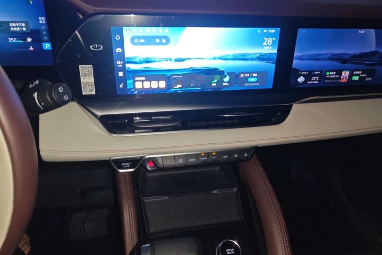 Used Geely Auto Monjaro L 2021 2.0TD High-Power Automatic All-Wheel-Drive Flagship Version Audio And AC Panel