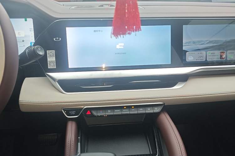 Used Geely Auto Monjaro L 2021 2.0TD DCT EVO Two-Wheel Drive Prestige Version Audio And AC Panel