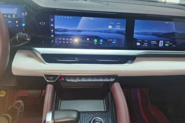 Used Geely Auto Monjaro L 2021 2.0TD DCT EVO Two-Wheel Drive Prestige Version Audio And AC Panel