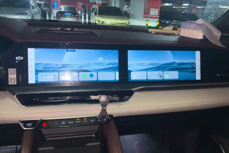 Used Geely Auto Monjaro L 2021 2.0TD DCT EVO Two-Wheel-Drive Flagship Version Audio And AC Panel