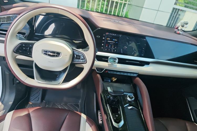 Used Geely Auto Monjaro L 2021 2.0TD DCT EVO Two-Wheel Drive Smart Luxury Version Center Console
