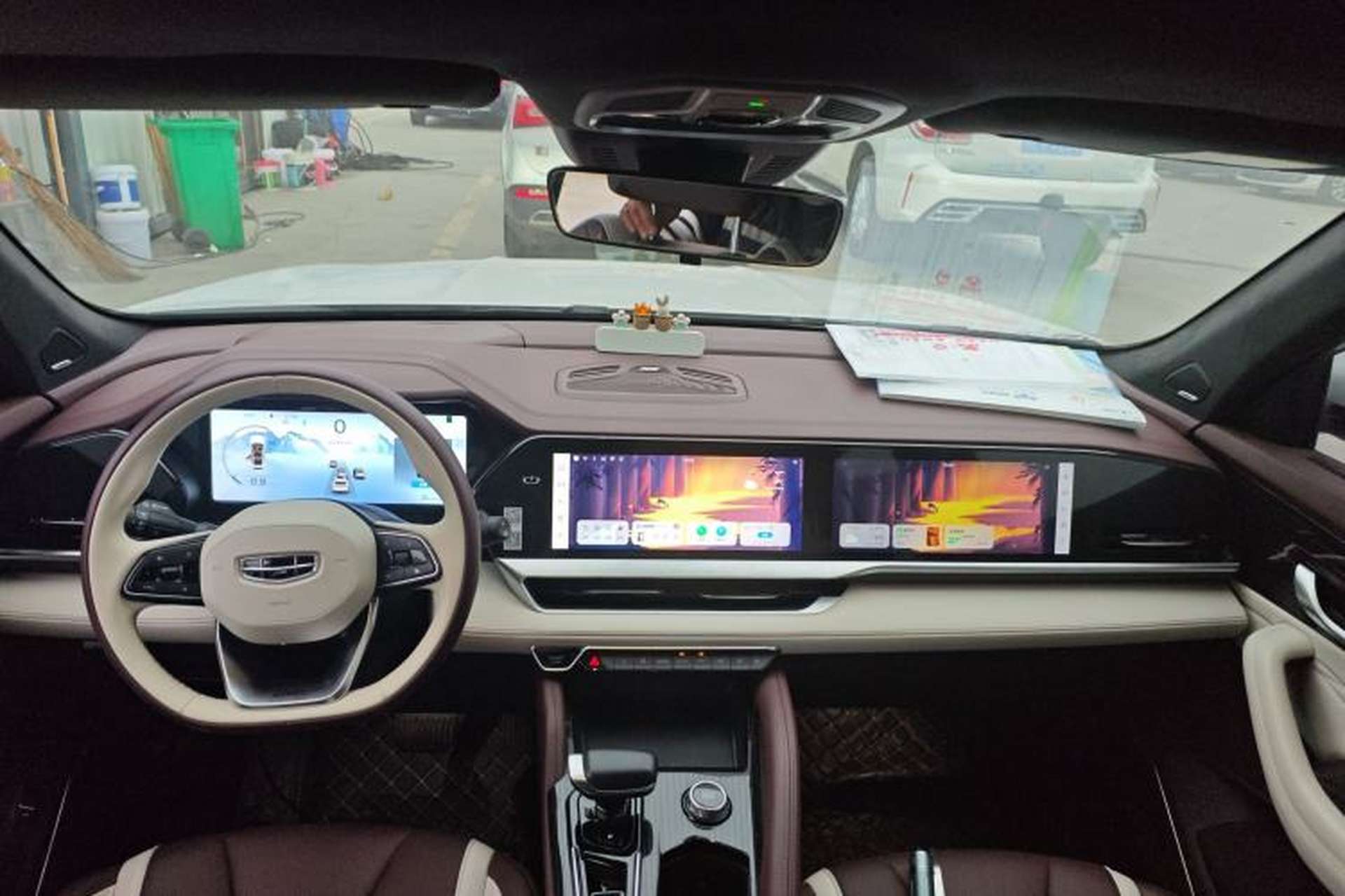 Used Geely Auto Monjaro L 2021 2.0TD High-Power Automatic All-Wheel Drive Luxury Version Center Console