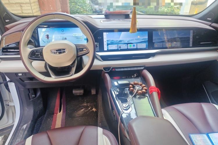 Used Geely Auto Monjaro L 2021 2.0TD DCT EVO Two-Wheel Drive Smart Luxury Version Center Console
