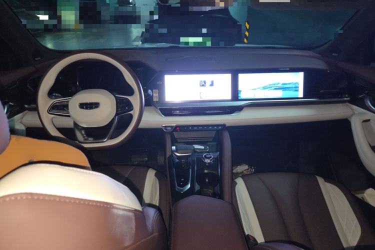Used Geely Auto Monjaro L 2021 2.0TD DCT EVO Two-Wheel Drive Smart Luxury Version Center Console