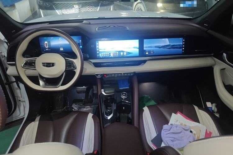 Used Geely Auto Monjaro L 2021 2.0TD DCT EVO Two-Wheel-Drive Flagship Version Center Console