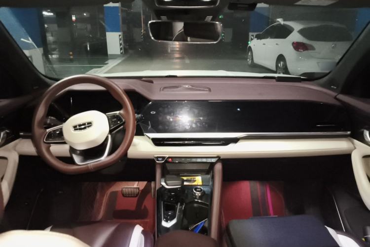 Used Geely Auto Monjaro L 2021 2.0TD High-Power Automatic All-Wheel-Drive Flagship Version Center Console