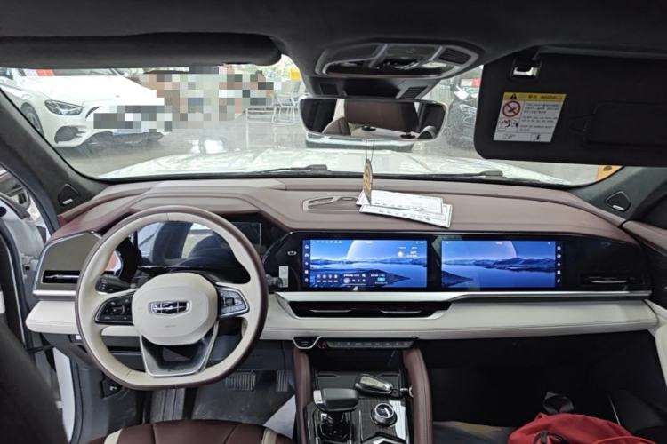 Used Geely Auto Monjaro L 2021 2.0TD DCT EVO Two-Wheel Drive Smart Luxury Version Center Console