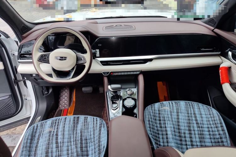 Used Geely Auto Monjaro L 2021 2.0TD DCT EVO Two-Wheel Drive Prestige Version Center Console