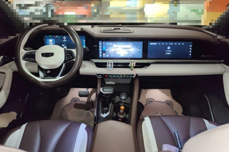 Used Geely Auto Monjaro L 2021 2.0TD DCT EVO Two-Wheel Drive Prestige Version Center Console