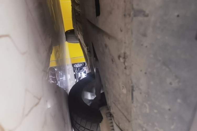 Used Geely Auto Monjaro L 2021 2.0TD DCT EVO Two-Wheel Drive Prestige Version Chassis Front Left