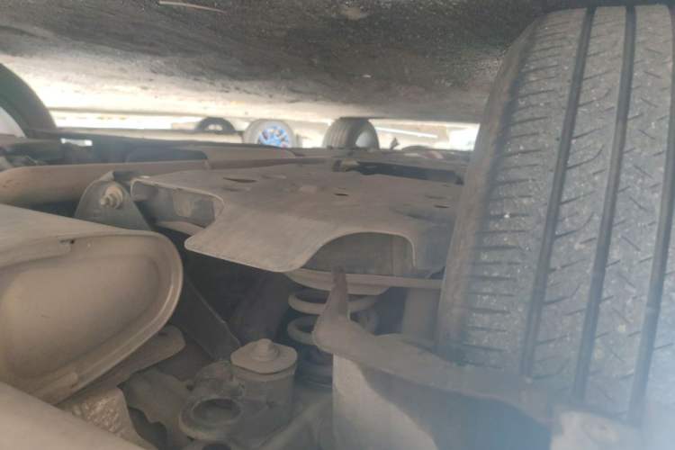 Used Geely Auto Monjaro L 2021 2.0TD DCT EVO Two-Wheel Drive Prestige Version Chassis Rear Left