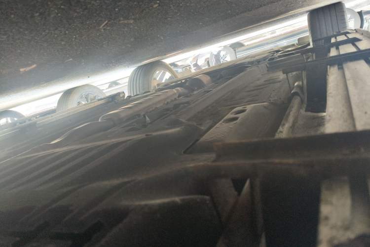 Used Geely Auto Monjaro L 2021 2.0TD High-Power Automatic All-Wheel-Drive Flagship Version Chassis Rear Left