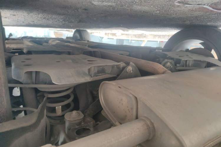 Used Geely Auto Monjaro L 2021 2.0TD DCT EVO Two-Wheel Drive Prestige Version Chassis Rear Right