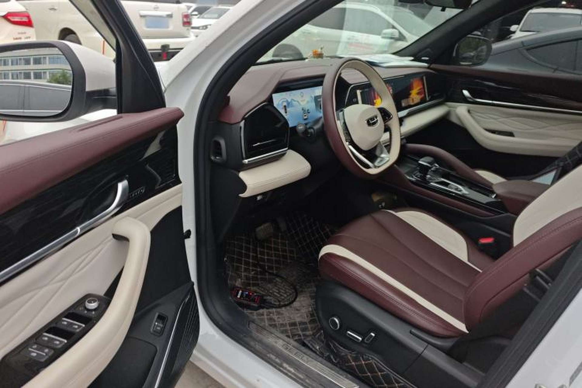 Used Geely Auto Monjaro L 2021 2.0TD High-Power Automatic All-Wheel Drive Luxury Version Driver Seat