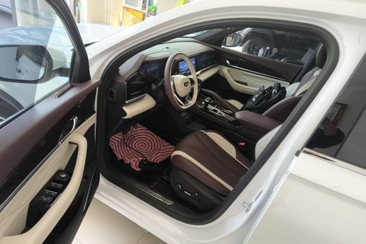 Used Geely Auto Monjaro L 2021 2.0TD DCT EVO Two-Wheel Drive Prestige Version Driver Seat