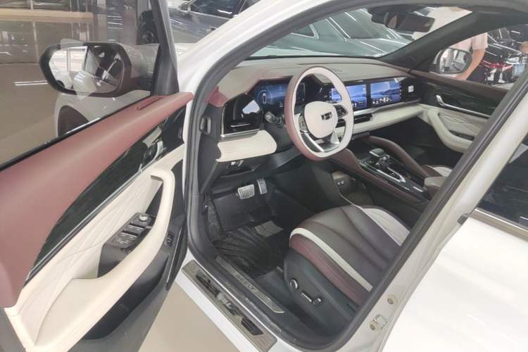 Used Geely Auto Monjaro L 2021 2.0TD DCT EVO Two-Wheel Drive Prestige Version Driver Seat