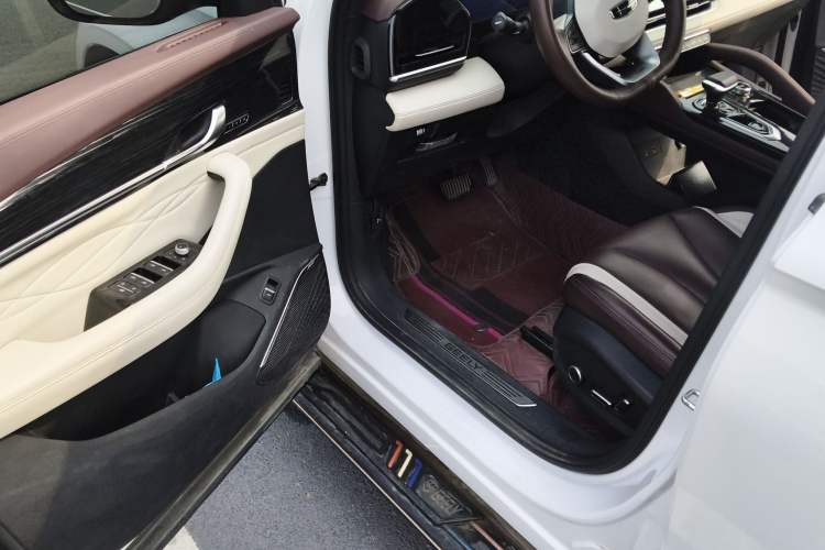 Used Geely Auto Monjaro L 2021 2.0TD High-Power Automatic All-Wheel-Drive Flagship Version Driver Seat