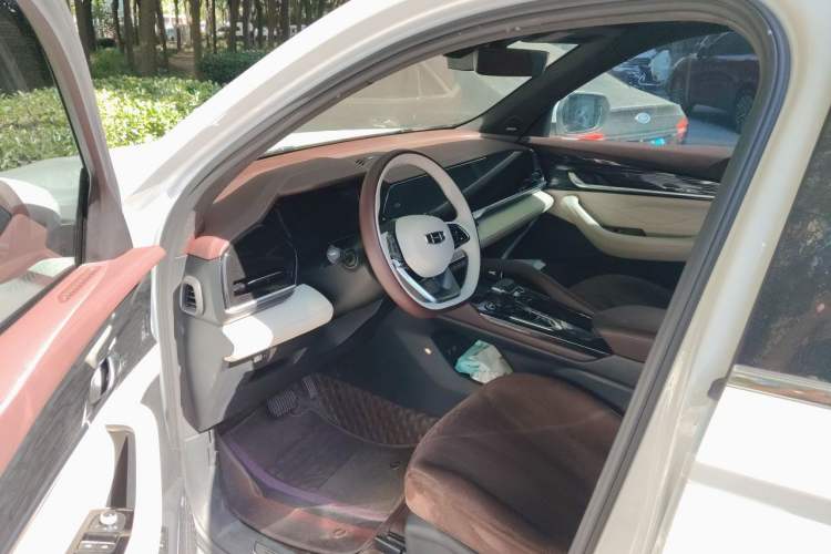 Used Geely Auto Monjaro L 2021 2.0TD High-Power Automatic All-Wheel Drive Luxury Version Driver Seat