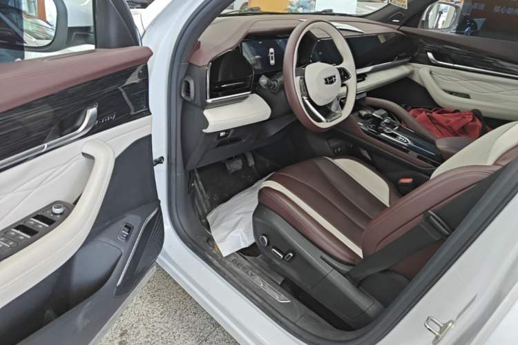 Used Geely Auto Monjaro L 2021 2.0TD DCT EVO Two-Wheel Drive Smart Luxury Version Driver Seat
