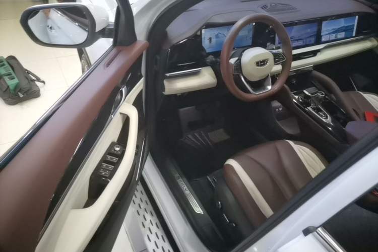 Used Geely Auto Monjaro L 2021 2.0TD DCT EVO Two-Wheel Drive Prestige Version Driver Seat