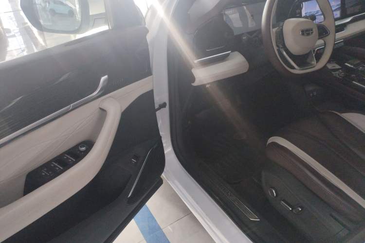 Used Geely Auto Monjaro L 2021 2.0TD High-Power Automatic All-Wheel Drive Luxury Version Driver Seat