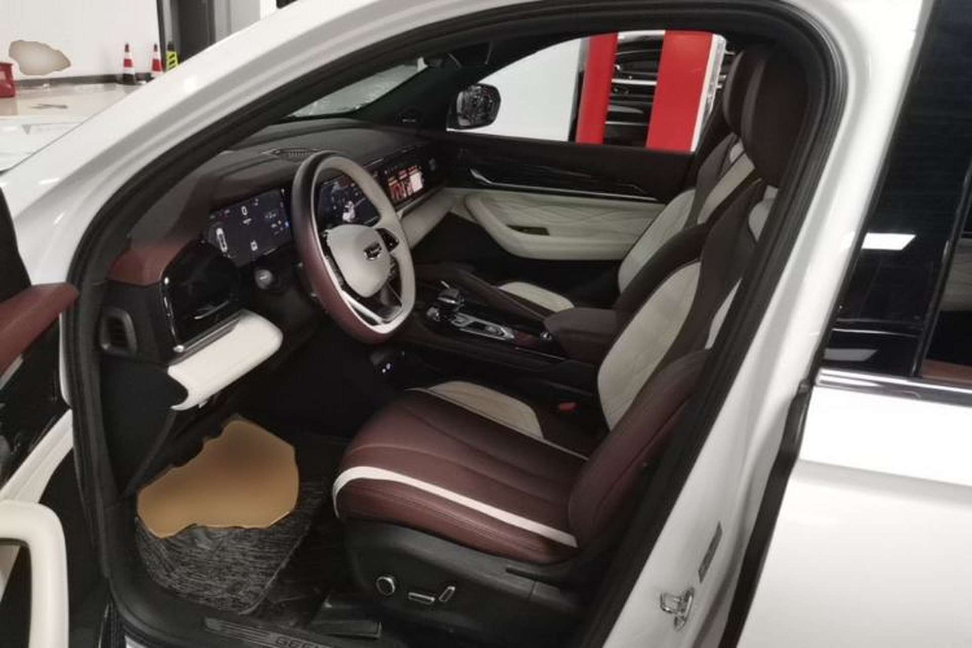 Used Geely Auto Monjaro L 2021 2.0TD High-Power Automatic All-Wheel-Drive Flagship Version Driver Seat