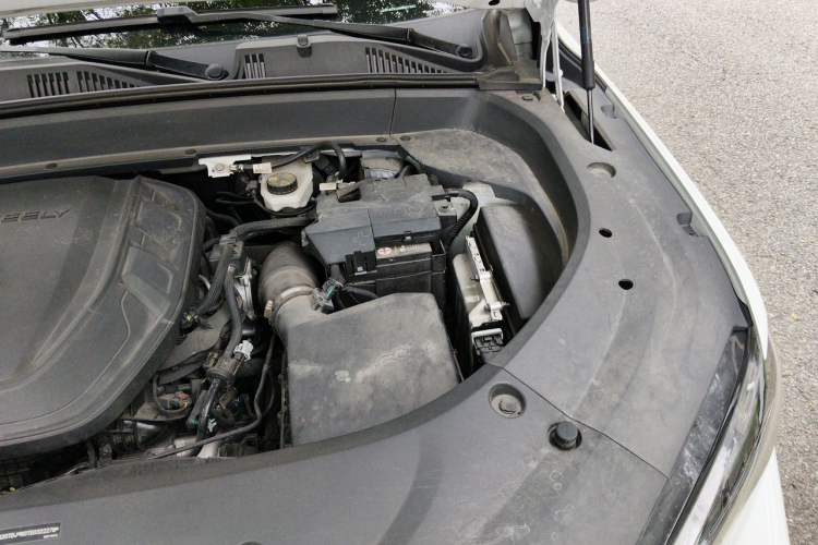 Used Geely Auto Monjaro L 2021 2.0TD DCT EVO Two-Wheel Drive Smart Luxury Version Engine Bay Left