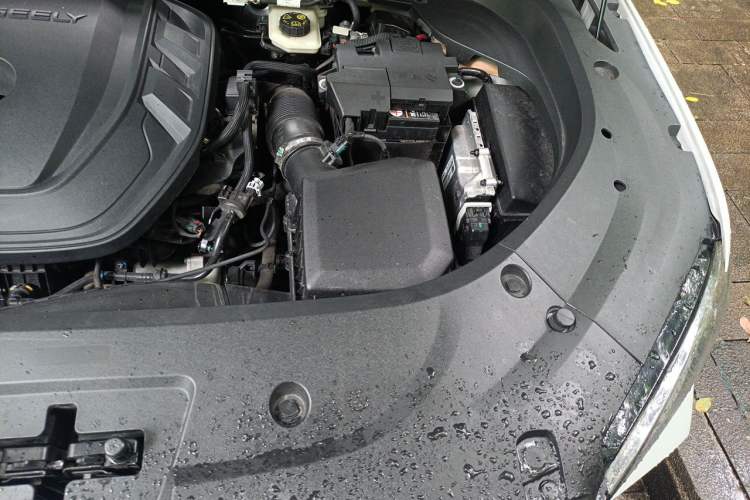 Used Geely Auto Monjaro L 2021 2.0TD DCT EVO Two-Wheel Drive Smart Luxury Version Engine Bay Left