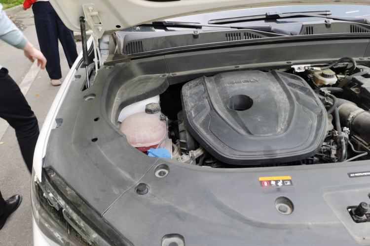 Used Geely Auto Monjaro L 2021 2.0TD DCT EVO Two-Wheel-Drive Flagship Version Engine Bay Right