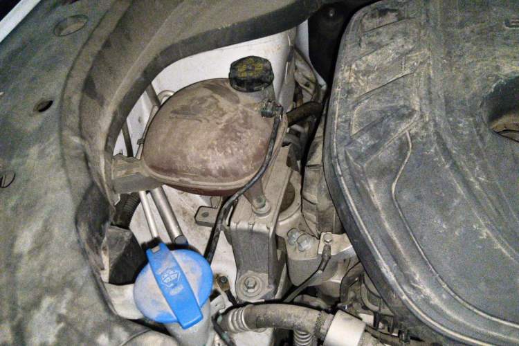 Used Geely Auto Monjaro L 2021 2.0TD DCT EVO Two-Wheel Drive Prestige Version Engine Bay Right