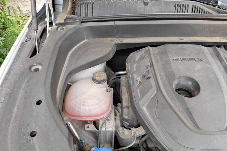 Used Geely Auto Monjaro L 2021 2.0TD High-Power Automatic All-Wheel Drive Luxury Version Engine Bay Right