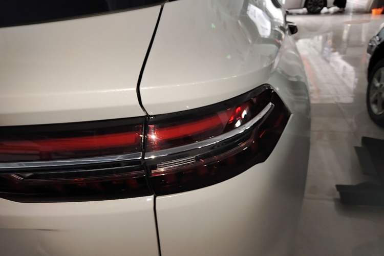 Used Geely Auto Monjaro L 2021 2.0TD DCT EVO Two-Wheel Drive Prestige Version Exterior 3