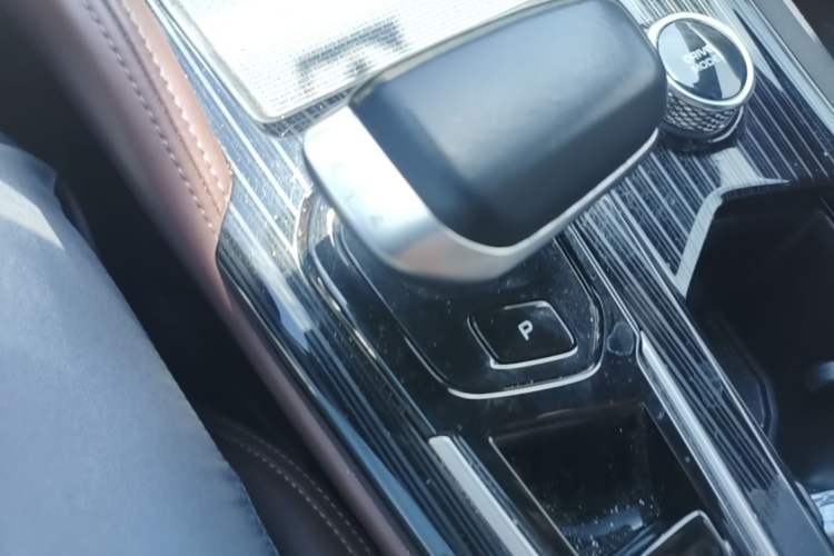 Used Geely Auto Monjaro L 2021 2.0TD DCT EVO Two-Wheel Drive Smart Luxury Version Gear Lever