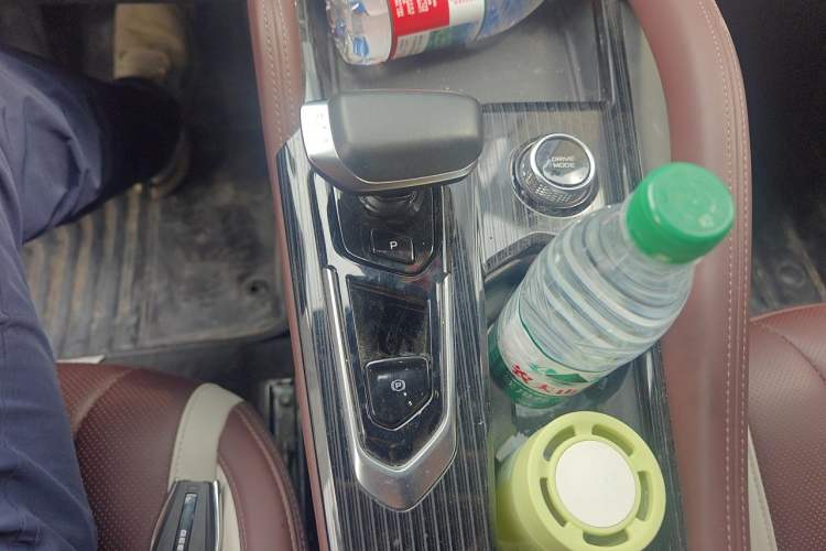 Used Geely Auto Monjaro L 2021 2.0TD DCT EVO Two-Wheel Drive Prestige Version Gear Lever