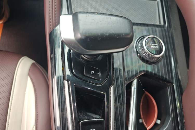 Used Geely Auto Monjaro L 2021 2.0TD DCT EVO Two-Wheel Drive Luxury Version Gear Lever