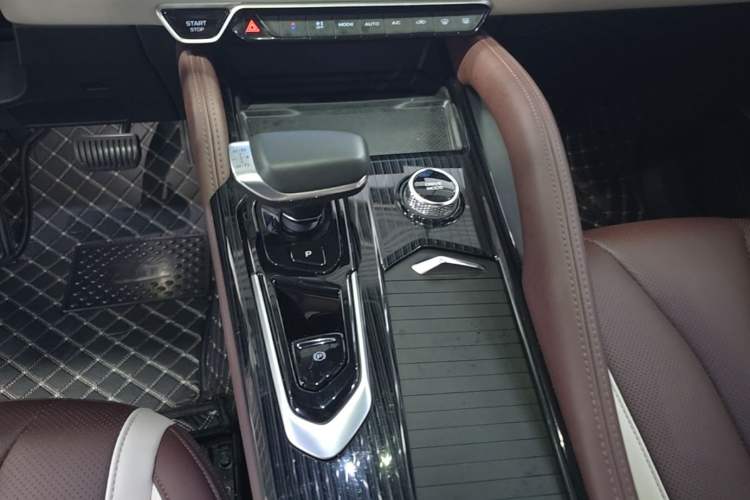 Used Geely Auto Monjaro L 2021 2.0TD DCT EVO Two-Wheel Drive Smart Luxury Version Gear Lever