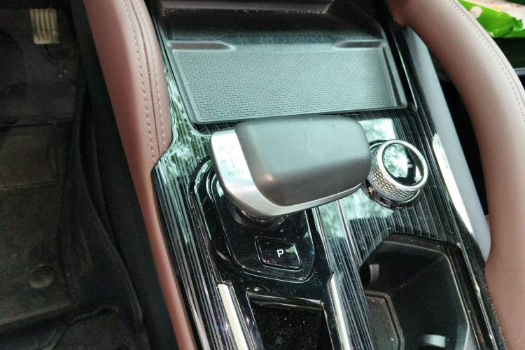 Used Geely Auto Monjaro L 2021 2.0TD DCT EVO Two-Wheel Drive Smart Luxury Version Gear Lever