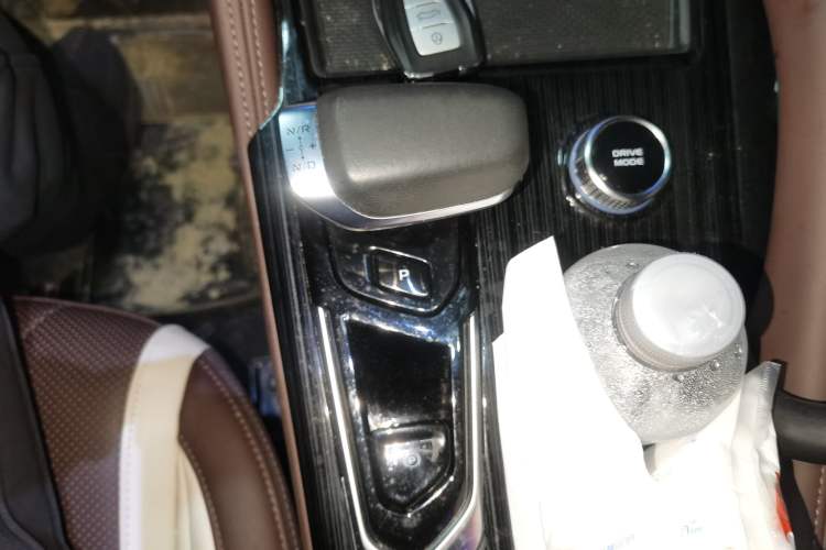 Used Geely Auto Monjaro L 2021 2.0TD DCT EVO Two-Wheel Drive Smart Luxury Version Gear Lever