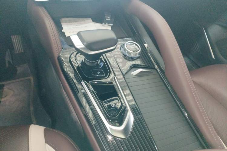 Used Geely Auto Monjaro L 2021 2.0TD High-Power Automatic All-Wheel Drive Luxury Version Gear Lever