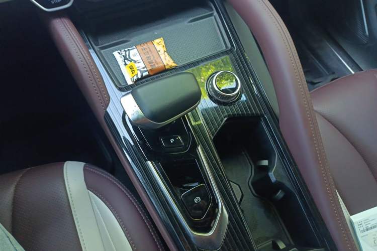 Used Geely Auto Monjaro L 2021 2.0TD DCT EVO Two-Wheel Drive Smart Luxury Version Gear Lever