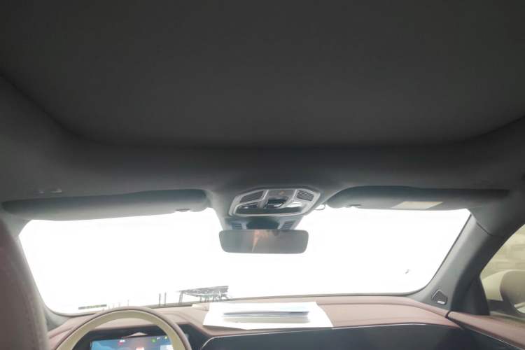 Used Geely Auto Monjaro L 2021 2.0TD High-Power Automatic All-Wheel-Drive Flagship Version Headliner