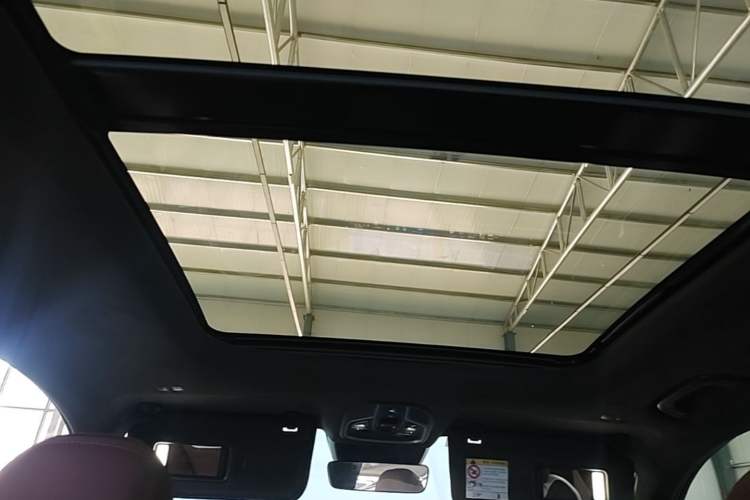 Used Geely Auto Monjaro L 2021 2.0TD High-Power Automatic All-Wheel Drive Luxury Version Headliner