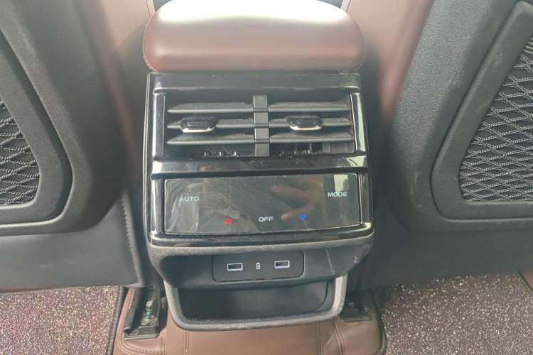Used Geely Auto Monjaro L 2021 2.0TD DCT EVO Two-Wheel Drive Smart Luxury Version Interior 2