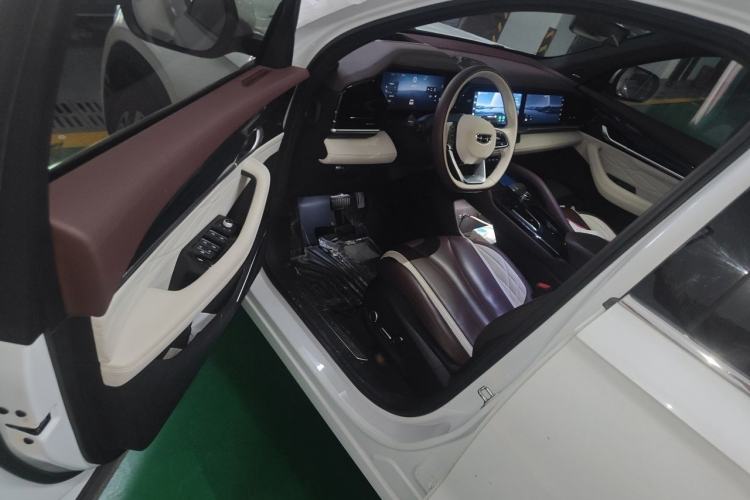 Used Geely Auto Monjaro L 2021 2.0TD DCT EVO Two-Wheel-Drive Flagship Version Interior 3